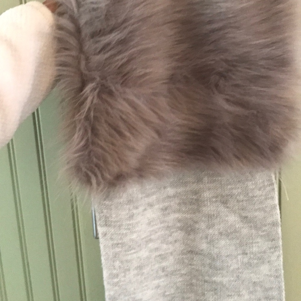 Scarf - Picture 3 of 3
